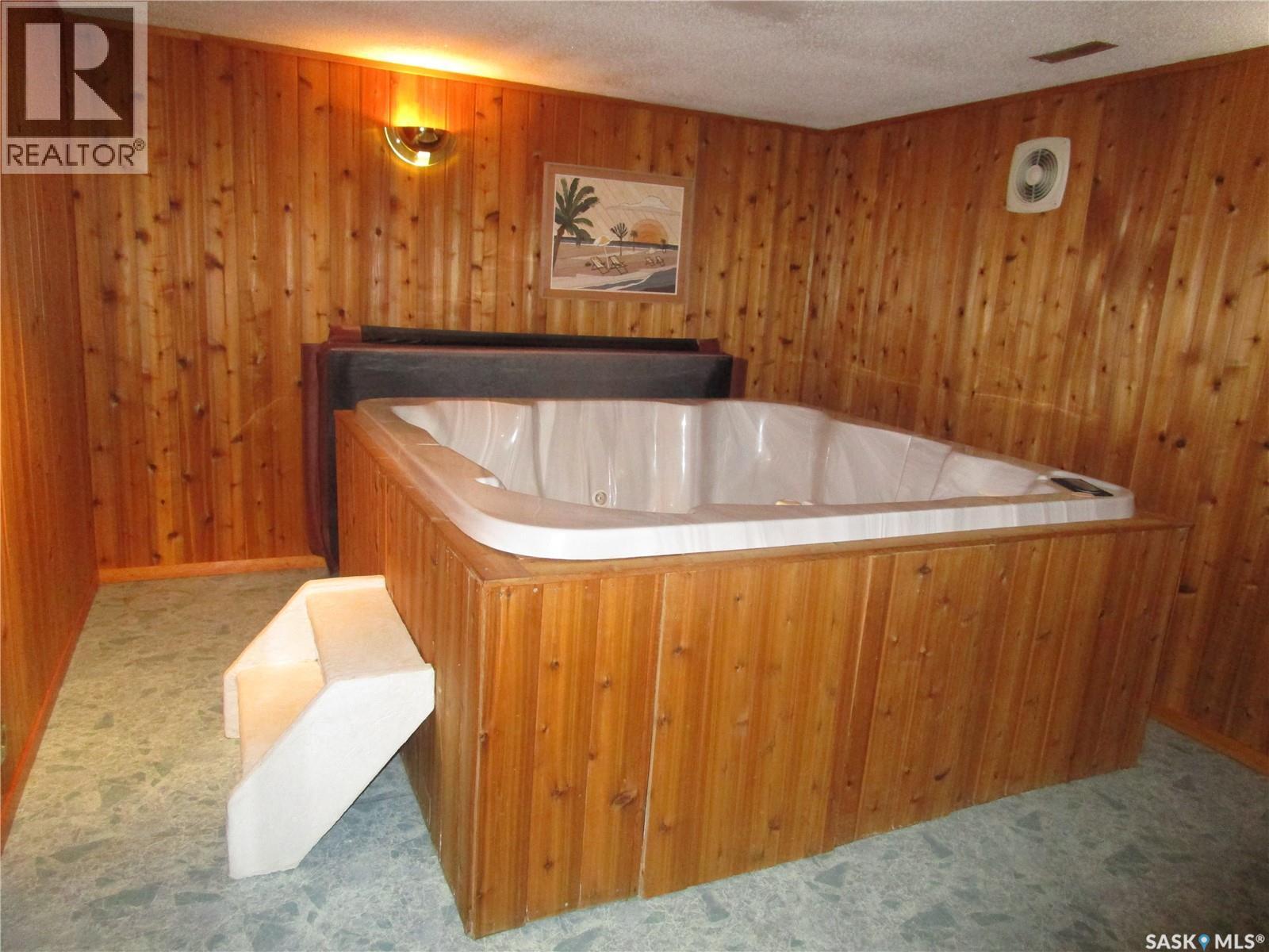 1003 1st Street W, Assiniboia, Saskatchewan  S0H 0B0 - Photo 23 - SK025644