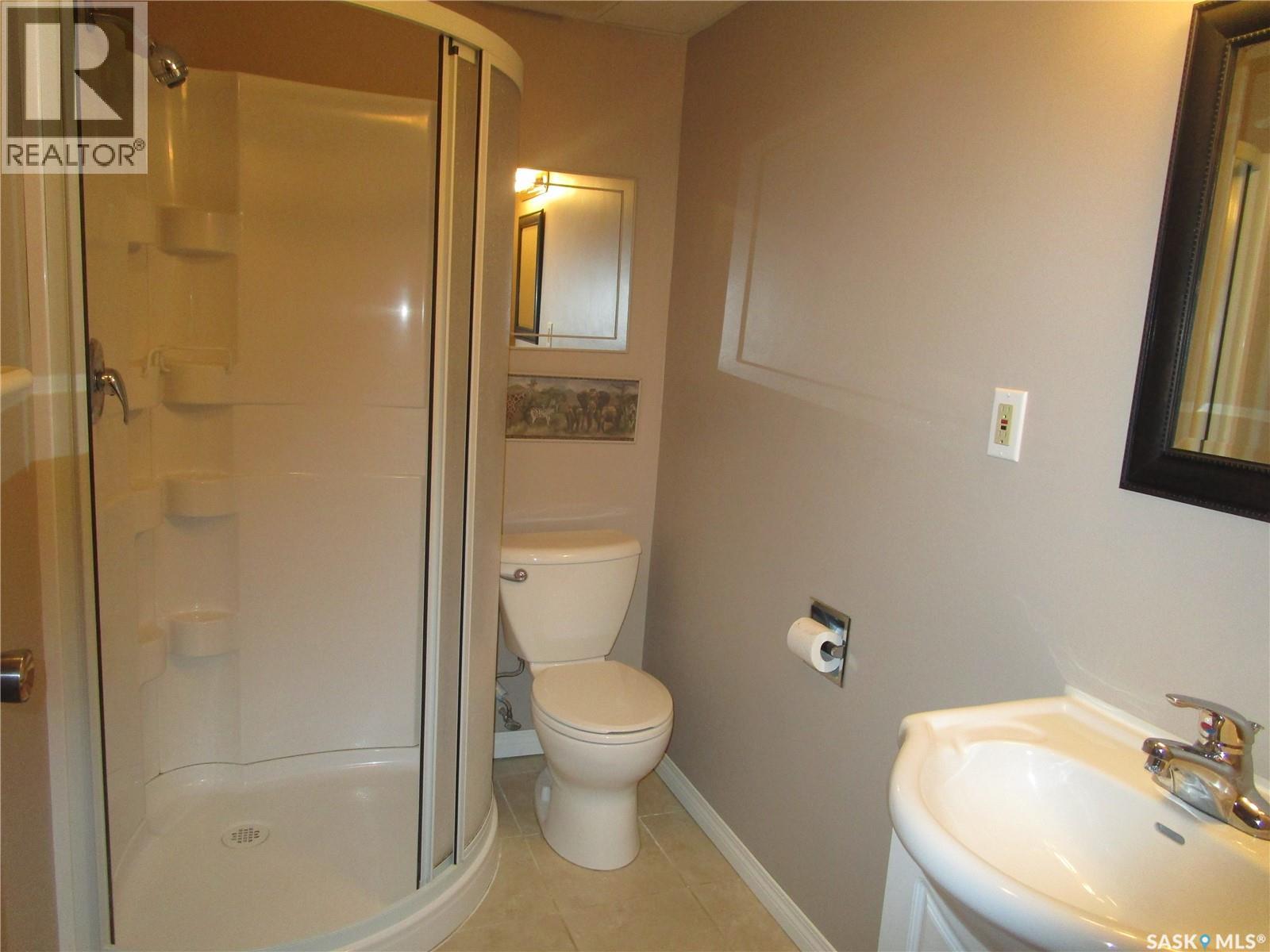 1003 1st Street W, Assiniboia, Saskatchewan  S0H 0B0 - Photo 27 - SK025644