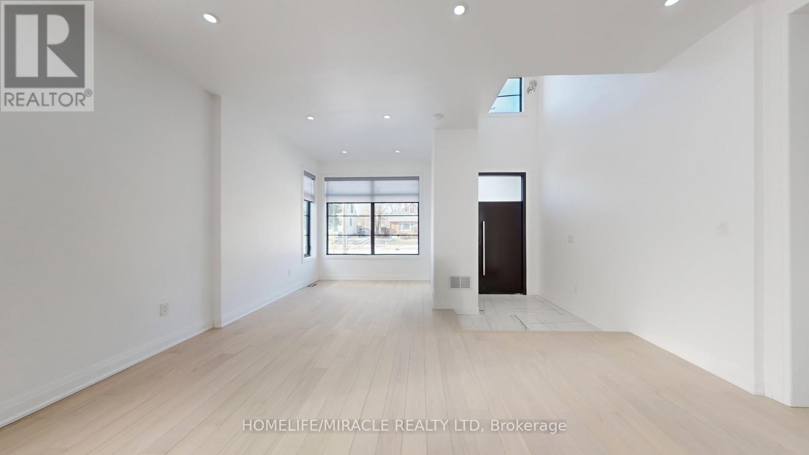 150 Stewart Street, Oakville, Ontario  L6K 1X9 - Photo 12 - W12635204