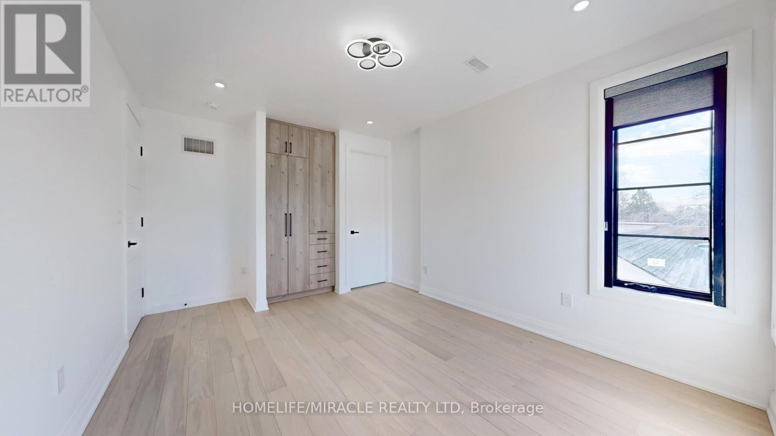 150 Stewart Street, Oakville, Ontario  L6K 1X9 - Photo 24 - W12635204