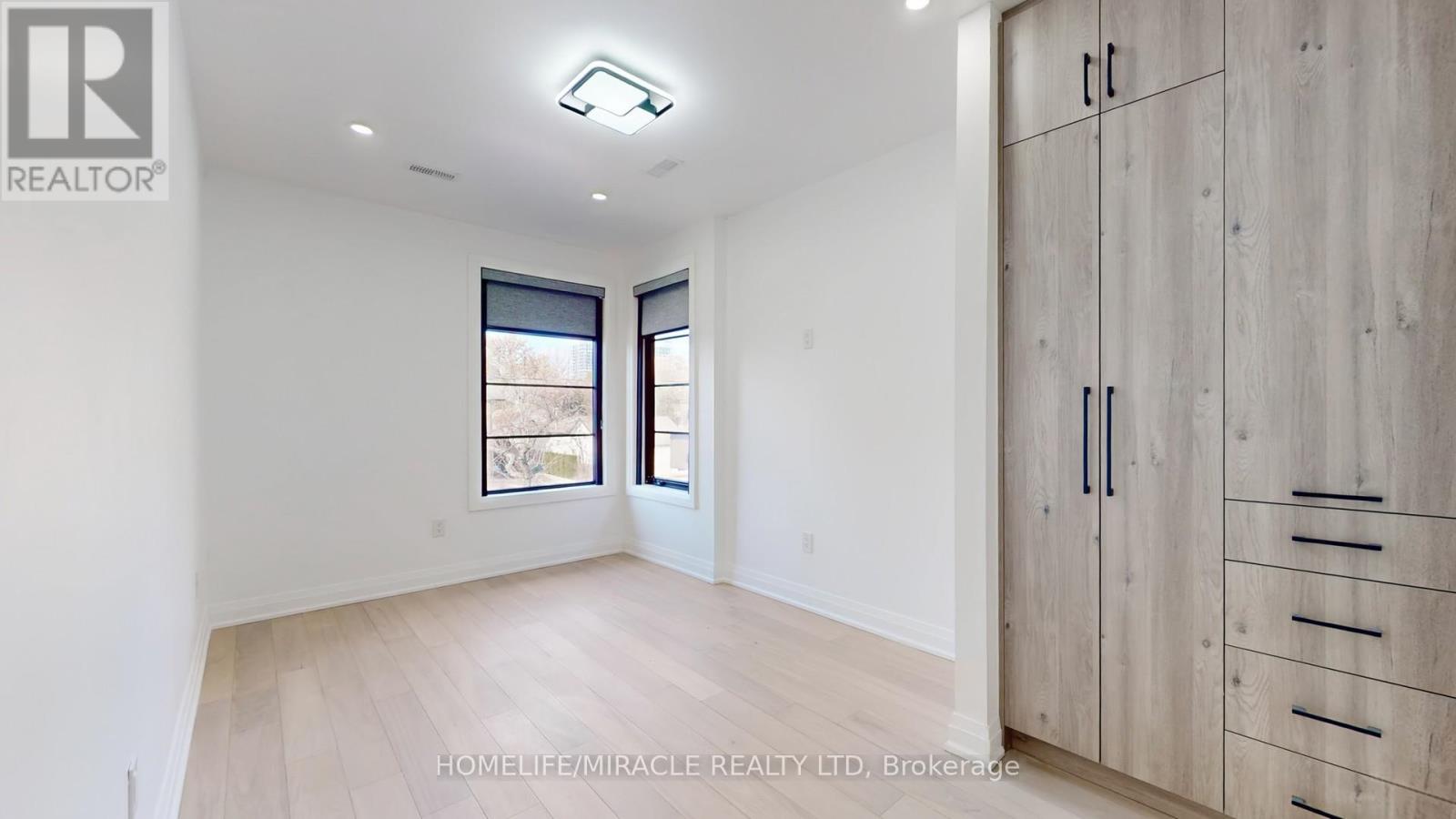 150 Stewart Street, Oakville, Ontario  L6K 1X9 - Photo 25 - W12635204