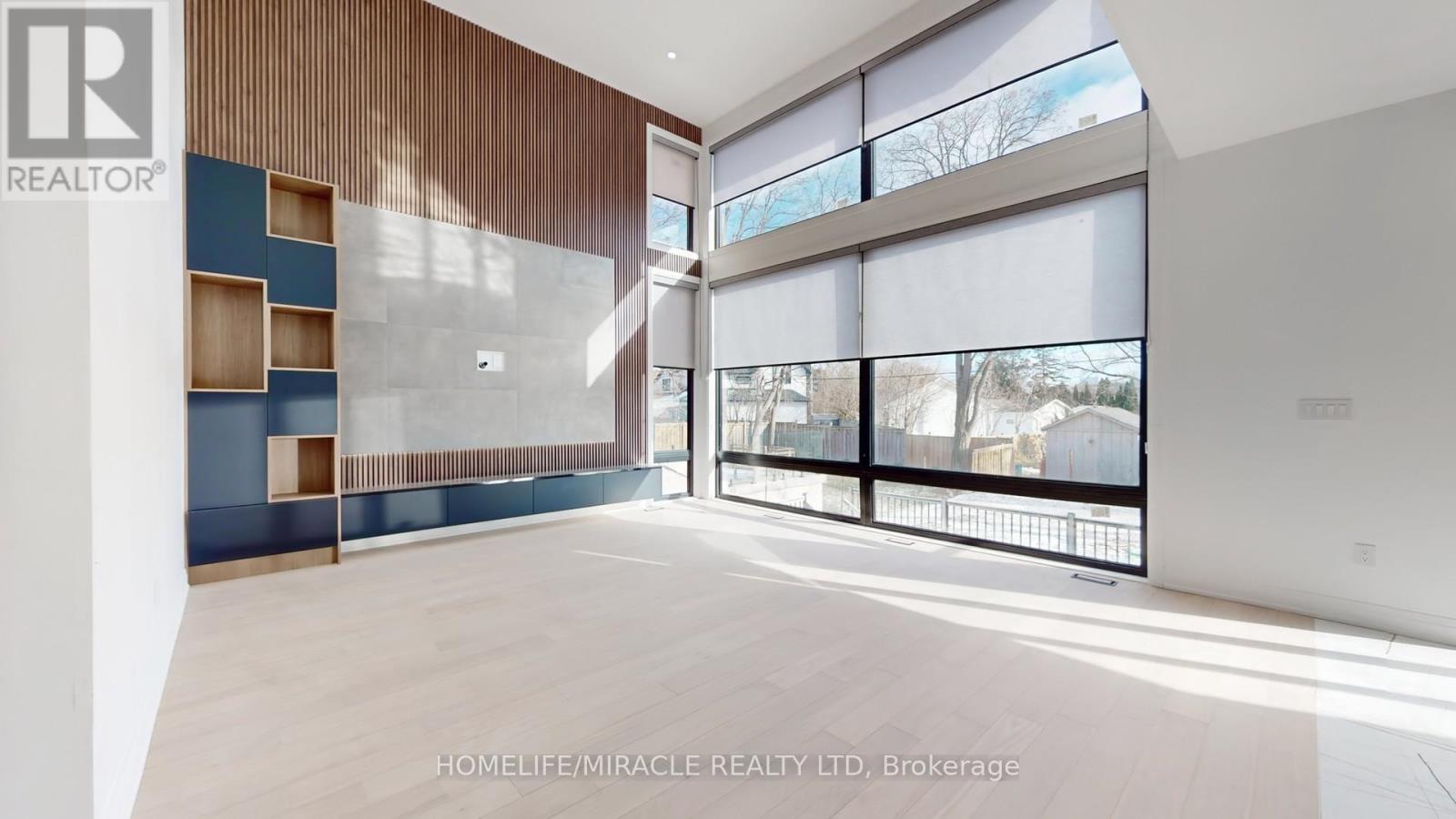 150 Stewart Street, Oakville, Ontario  L6K 1X9 - Photo 3 - W12635204