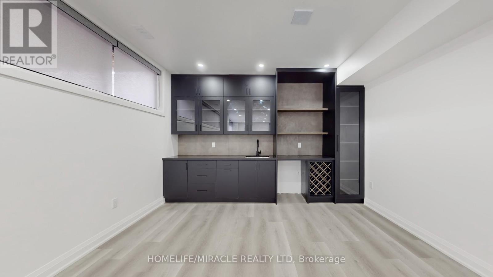 150 Stewart Street, Oakville, Ontario  L6K 1X9 - Photo 35 - W12635204