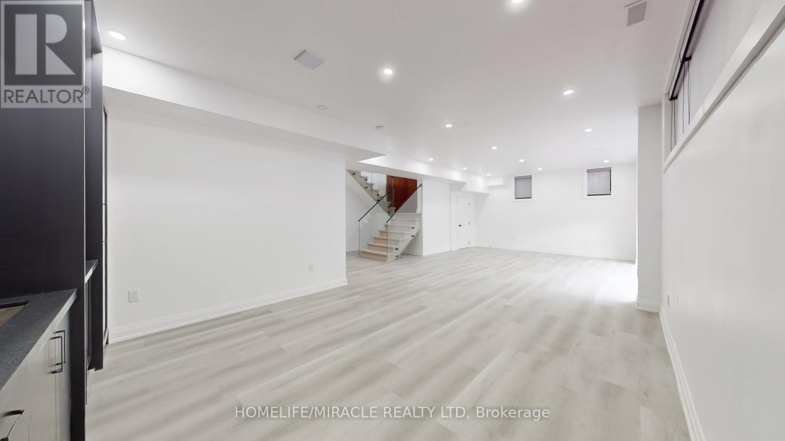 150 Stewart Street, Oakville, Ontario  L6K 1X9 - Photo 36 - W12635204