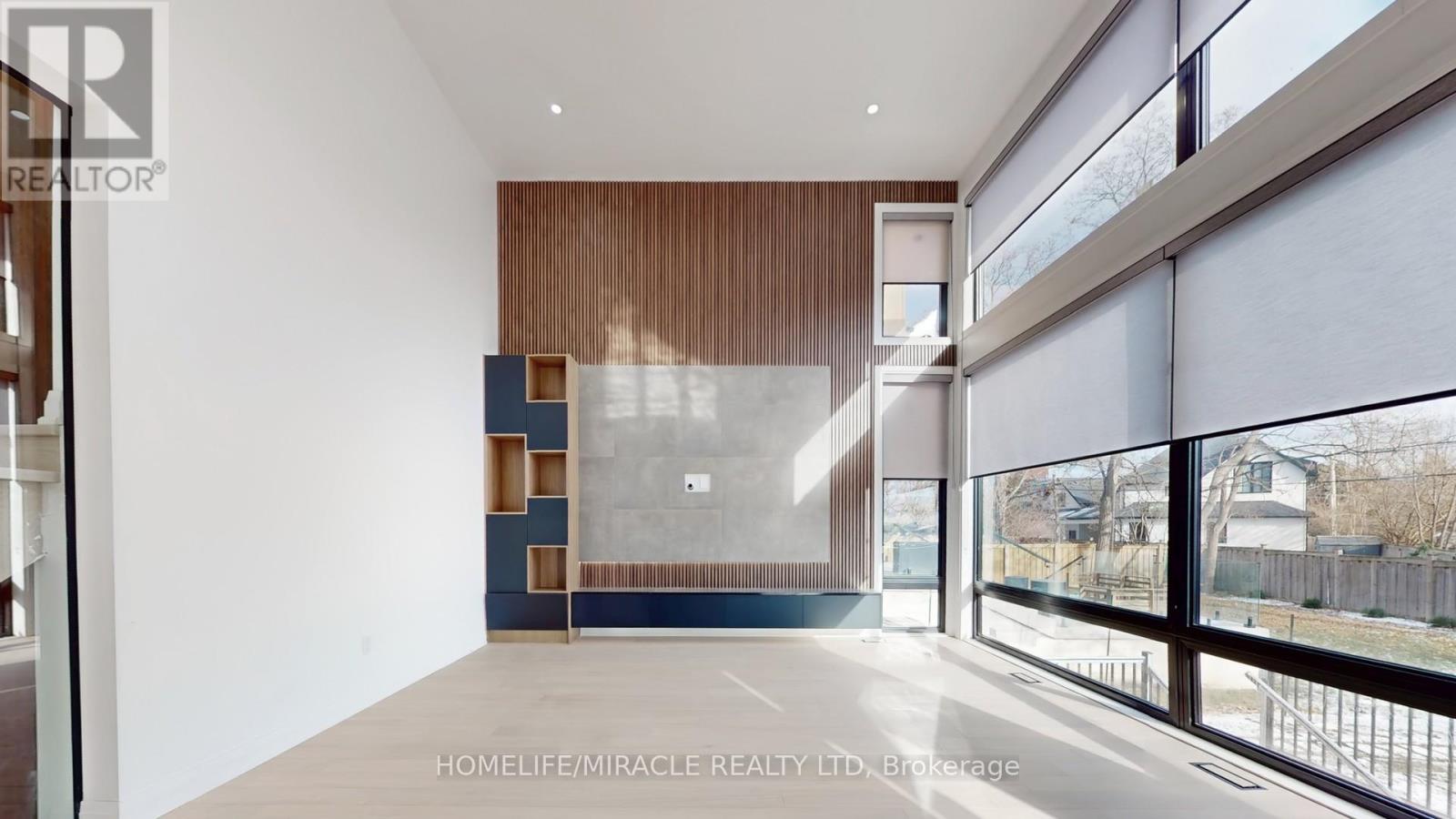 150 Stewart Street, Oakville, Ontario  L6K 1X9 - Photo 4 - W12635204