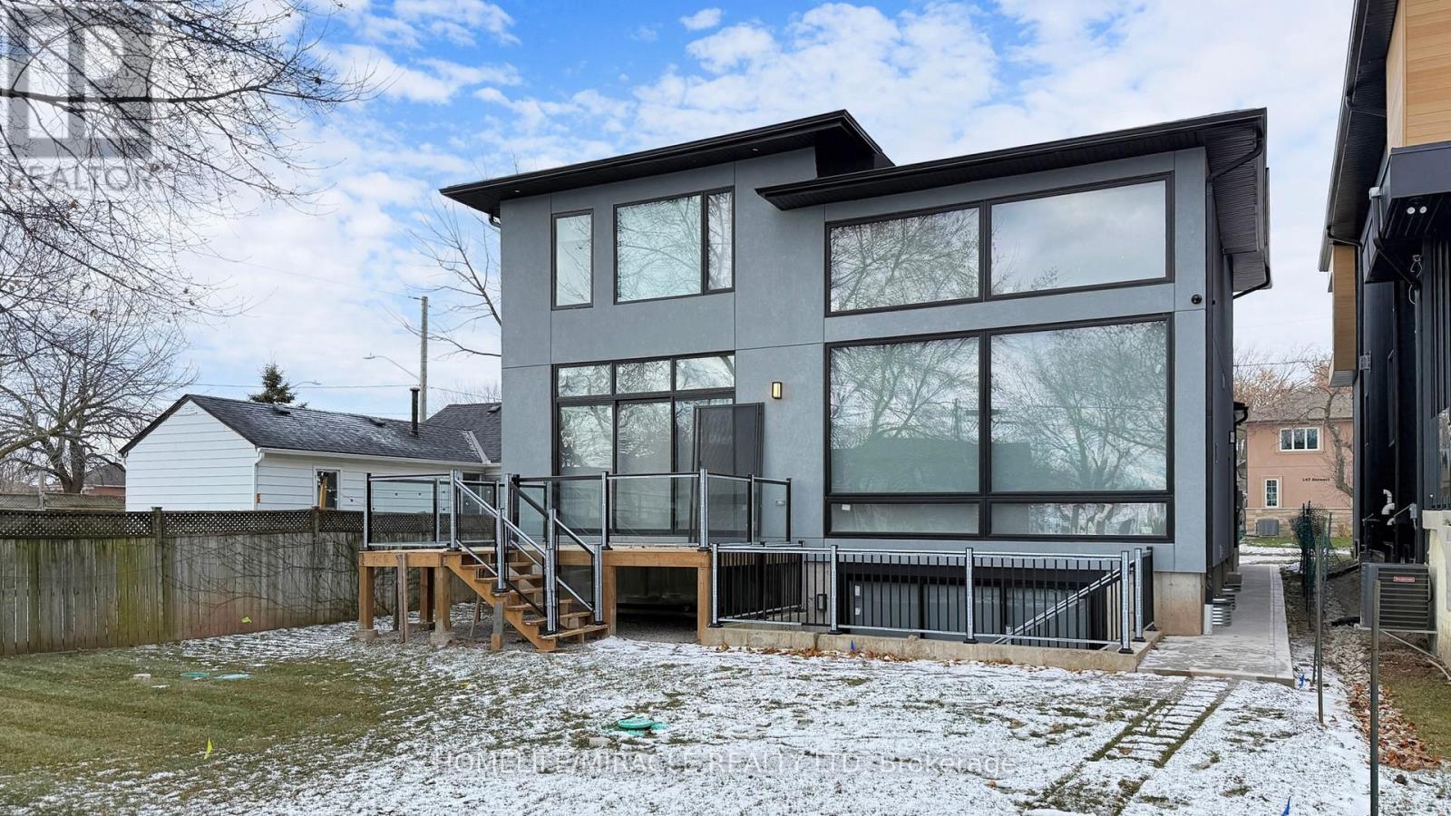 150 Stewart Street, Oakville, Ontario  L6K 1X9 - Photo 44 - W12635204