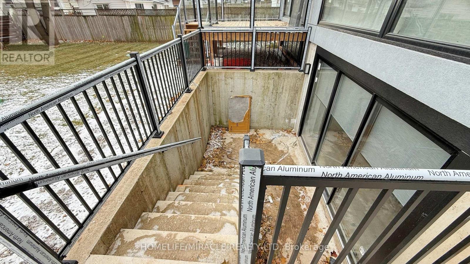 150 Stewart Street, Oakville, Ontario  L6K 1X9 - Photo 47 - W12635204