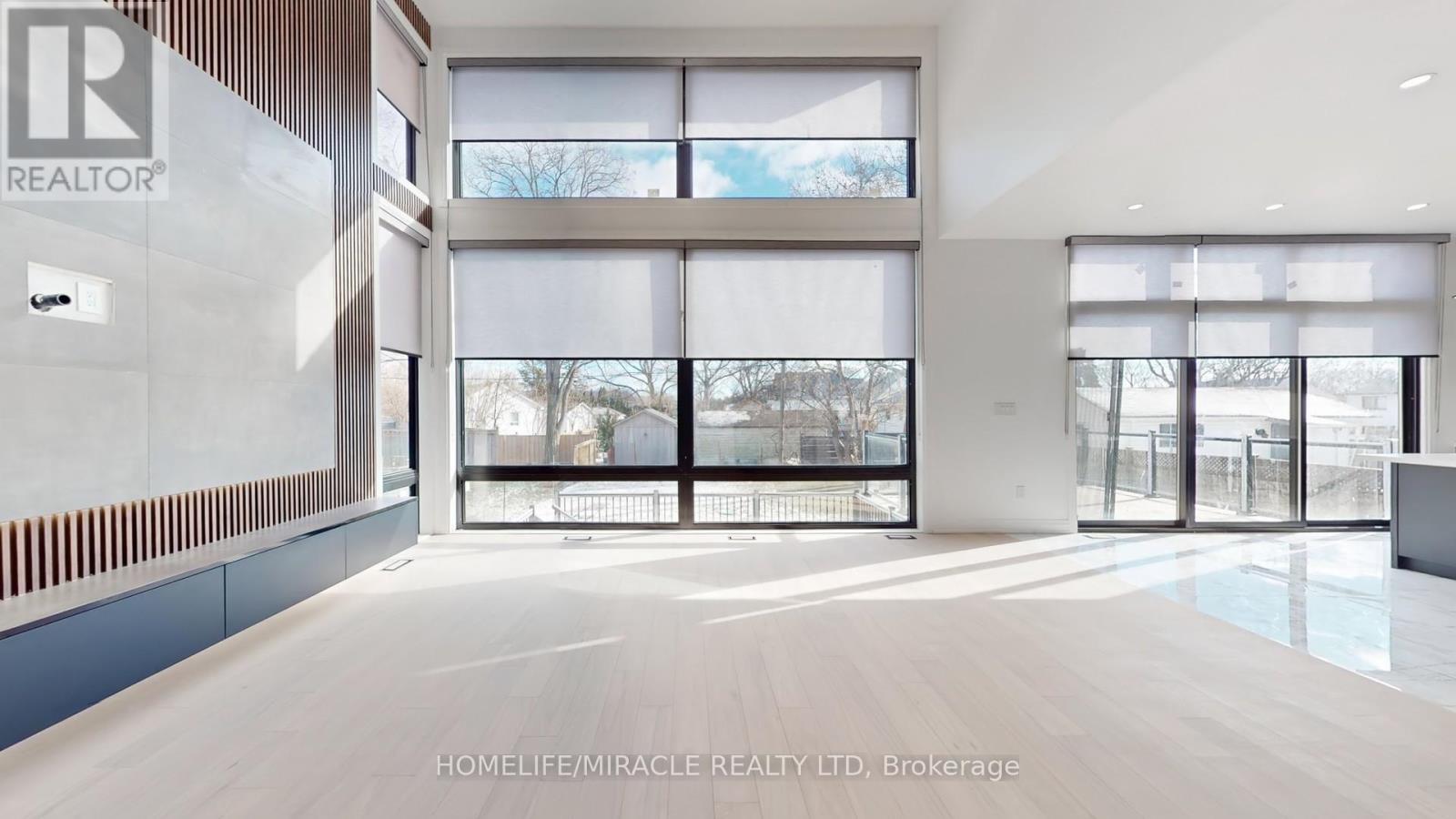 150 Stewart Street, Oakville, Ontario  L6K 1X9 - Photo 5 - W12635204