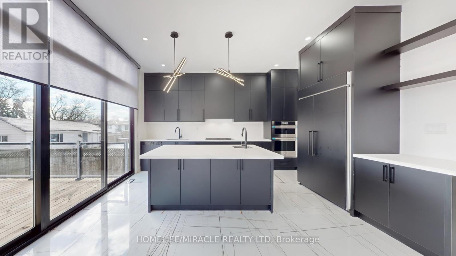 150 Stewart Street, Oakville, Ontario  L6K 1X9 - Photo 7 - W12635204