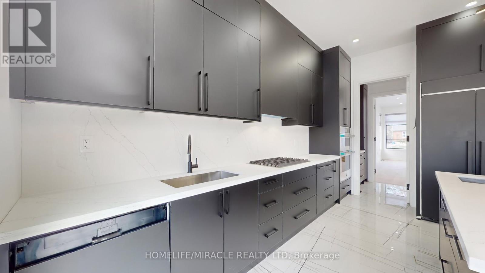 150 Stewart Street, Oakville, Ontario  L6K 1X9 - Photo 9 - W12635204