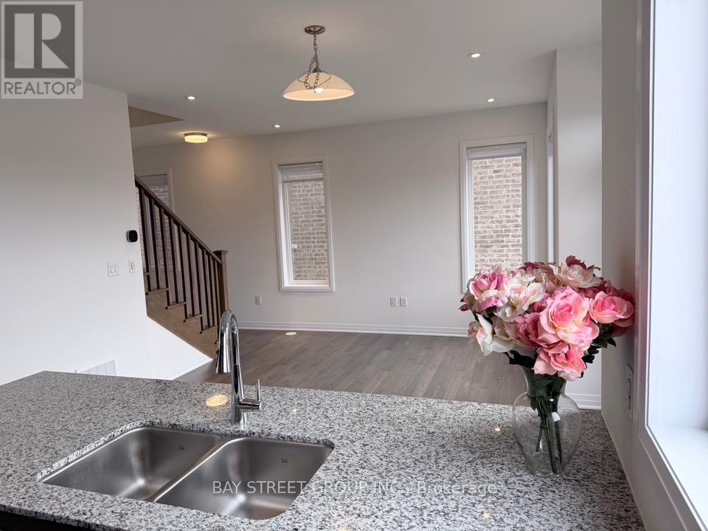 3210 Crystal Drive, Oakville, Ontario  L6M 5S8 - Photo 11 - W12635206