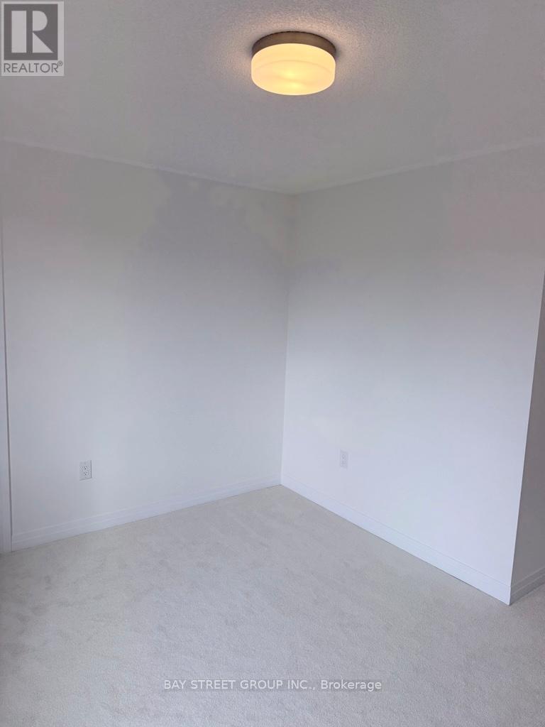 3210 Crystal Drive, Oakville, Ontario  L6M 5S8 - Photo 26 - W12635206