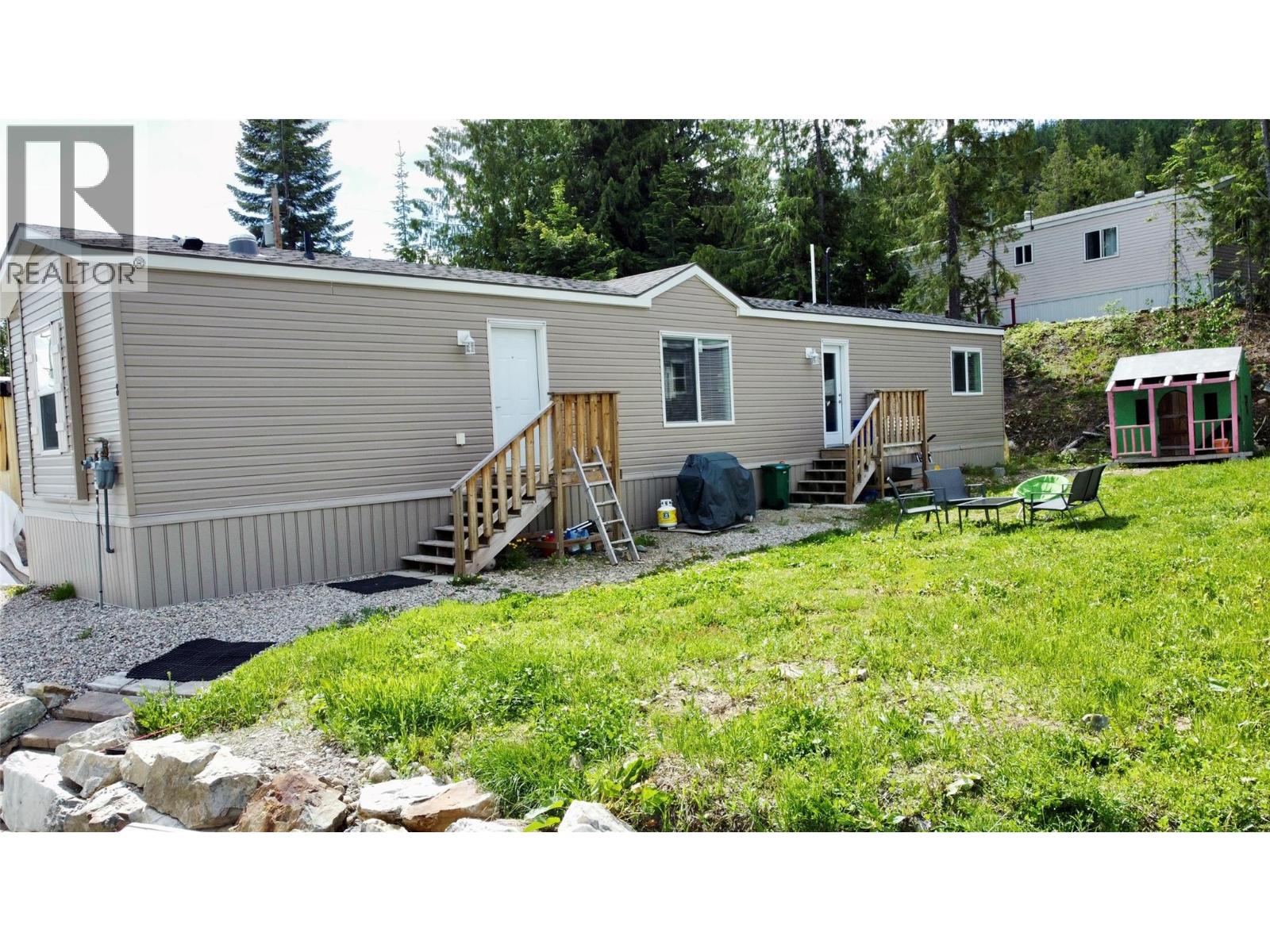 891 MONTE VISTA Drive Unit# 8, Rossland, British Columbia