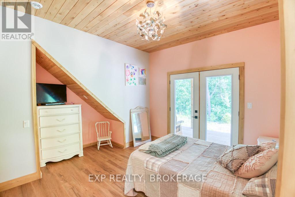 1249 Waters Edge Lane, Frontenac, Ontario K0H 1B0 - Photo 13 - X12635264