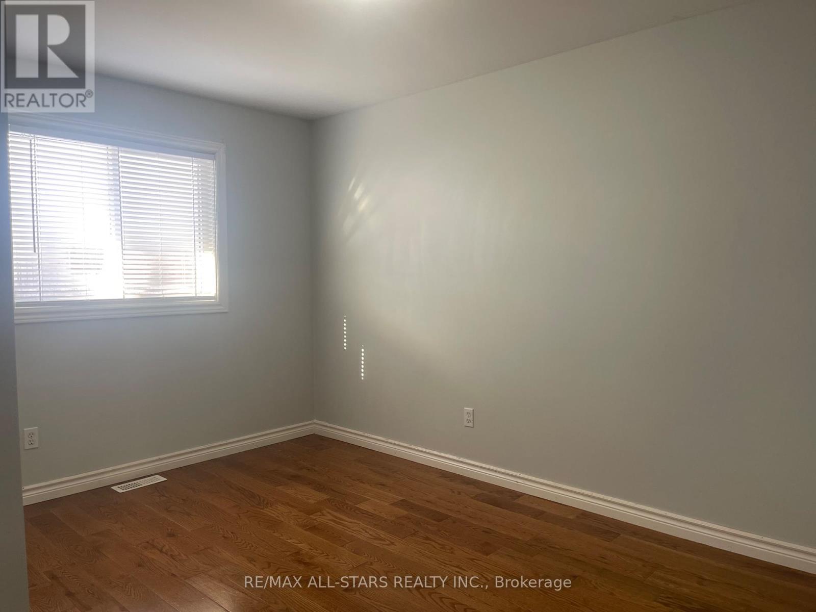 Main Floor - 39 Mcgibbon Boulevard, Kawartha Lakes, Ontario  K9V 6G4 - Photo 21 - X12635290