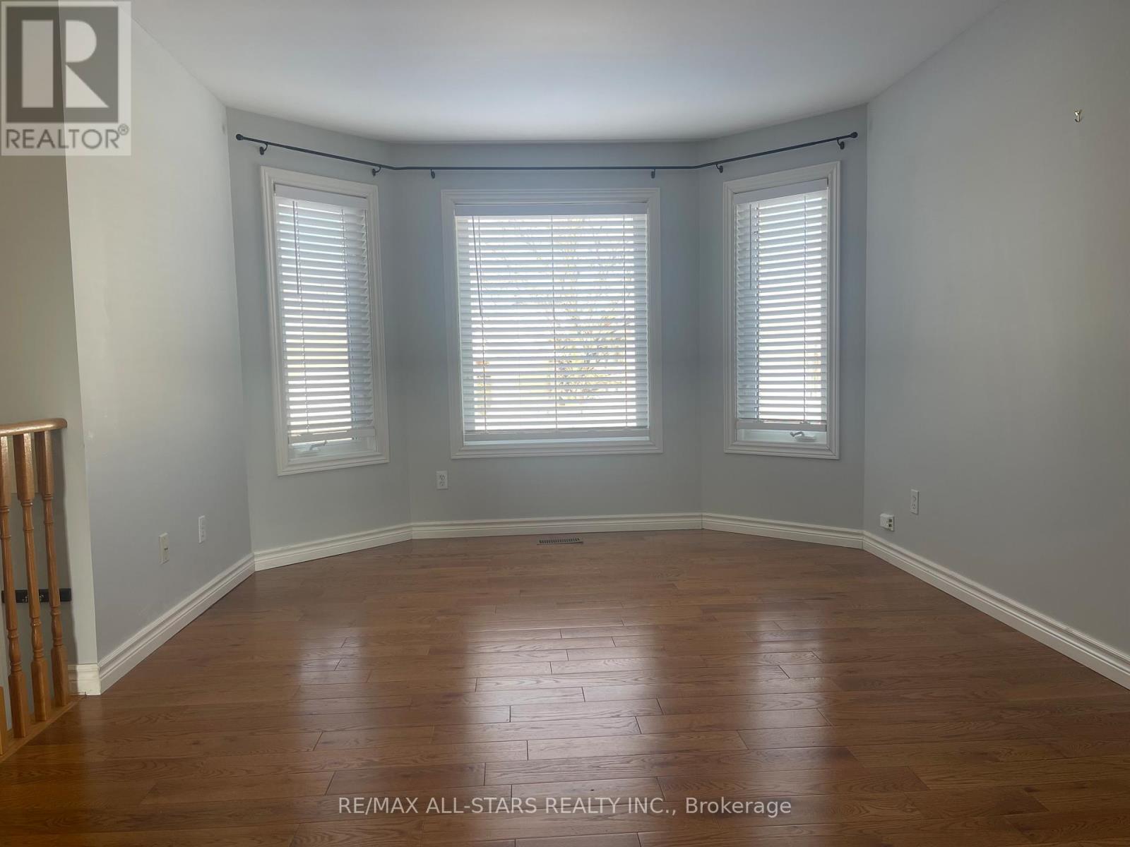 Main Floor - 39 Mcgibbon Boulevard, Kawartha Lakes, Ontario  K9V 6G4 - Photo 4 - X12635290