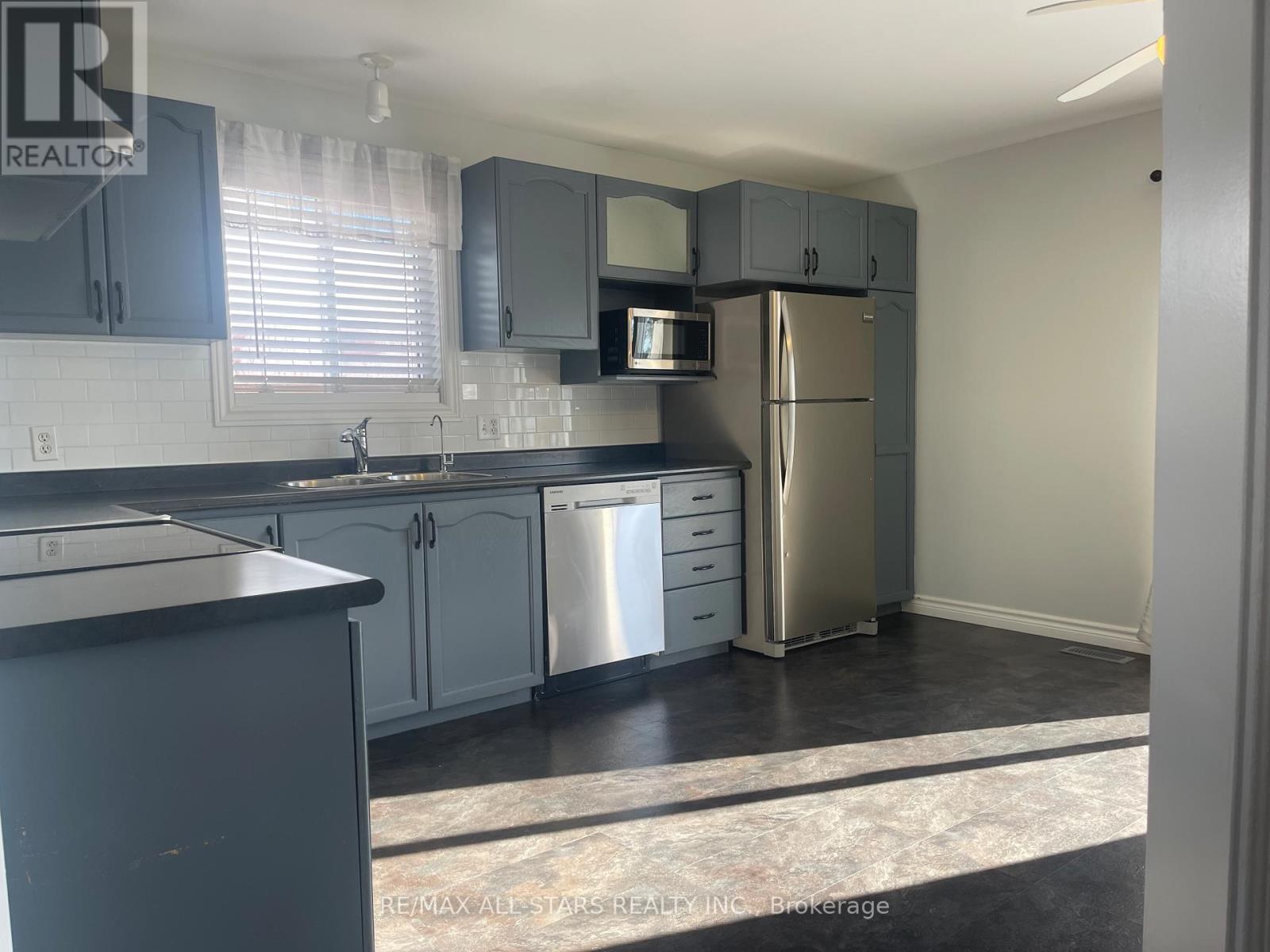 Main Floor - 39 Mcgibbon Boulevard, Kawartha Lakes, Ontario  K9V 6G4 - Photo 6 - X12635290