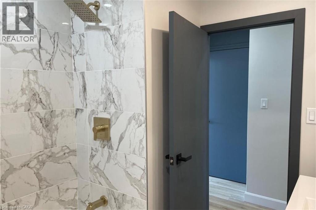 564 Waterloo Street Unit# Main, Hamilton, Ontario  L8H 6V5 - Photo 9 - 40794070