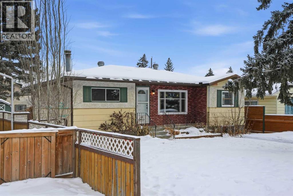 8624 33 Avenue Nw, Calgary, Alberta  T3B 1M3 - Photo 3 - A2274524