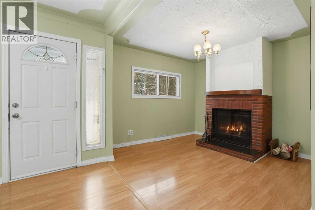 8624 33 Avenue Nw, Calgary, Alberta  T3B 1M3 - Photo 8 - A2274524