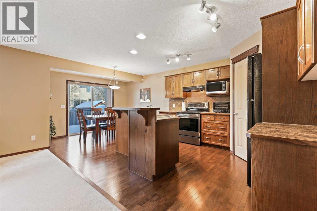 1976 New Brighton Drive Se, Calgary, Alberta  T2Z 4G7 - Photo 9 - A2274819