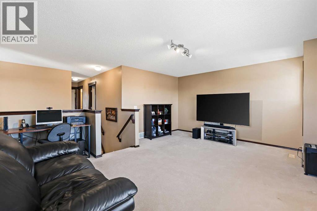 1976 New Brighton Drive Se, Calgary, Alberta  T2Z 4G7 - Photo 19 - A2274819