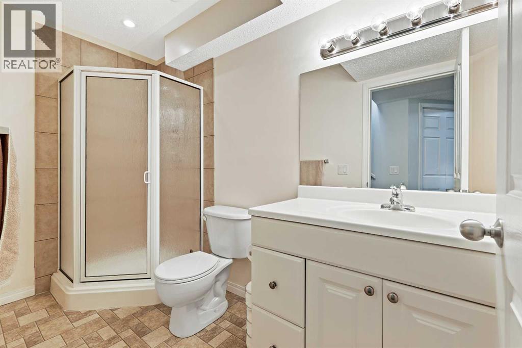 1976 New Brighton Drive Se, Calgary, Alberta  T2Z 4G7 - Photo 33 - A2274819