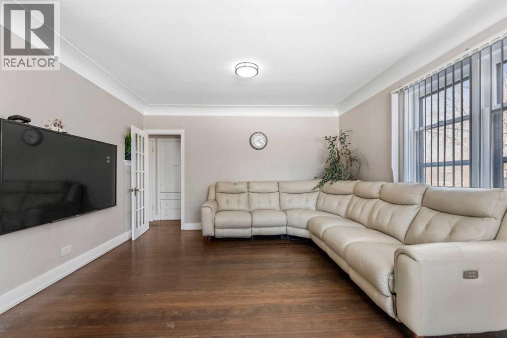 1623 Summit Street Sw, Calgary, Alberta  T3C 2L8 - Photo 6 - A2275099