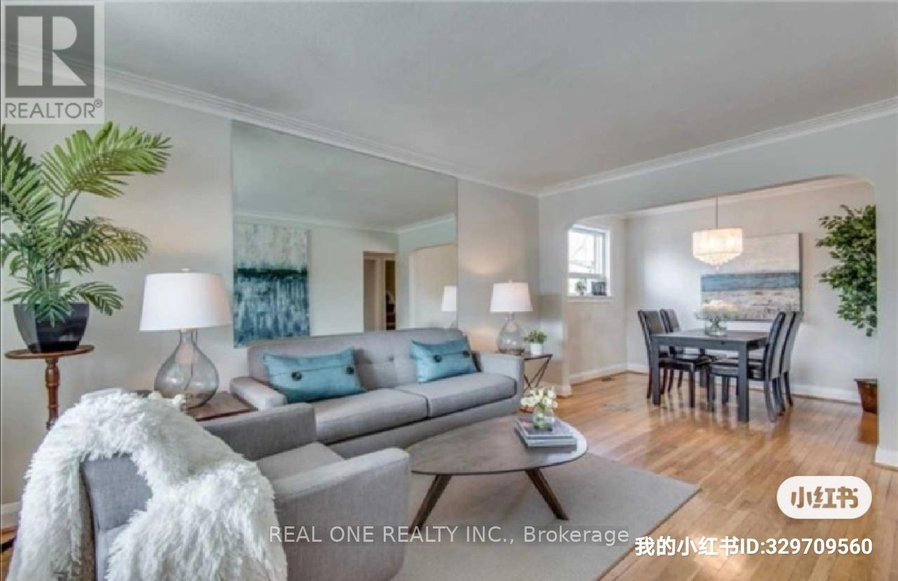 Upper - 18 Gardens Crescent, Toronto, Ontario  M4B 1T5 - Photo 4 - E12635234