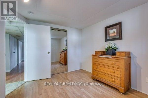 Upper - 18 Gardens Crescent, Toronto, Ontario  M4B 1T5 - Photo 6 - E12635234