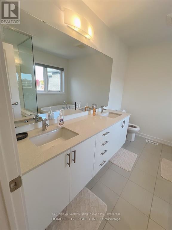 11 Liam Foudy Court, Toronto, Ontario M1P 0G3 - Photo 8 - E12635256