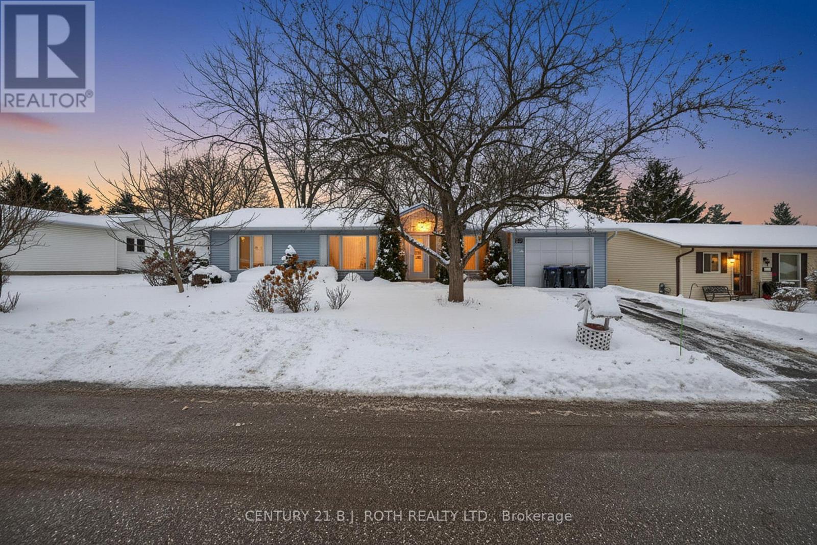 87 Tecumseth Pines Drive, New Tecumseth, Ontario  L0G 1W0 - Photo 2 - N12635262