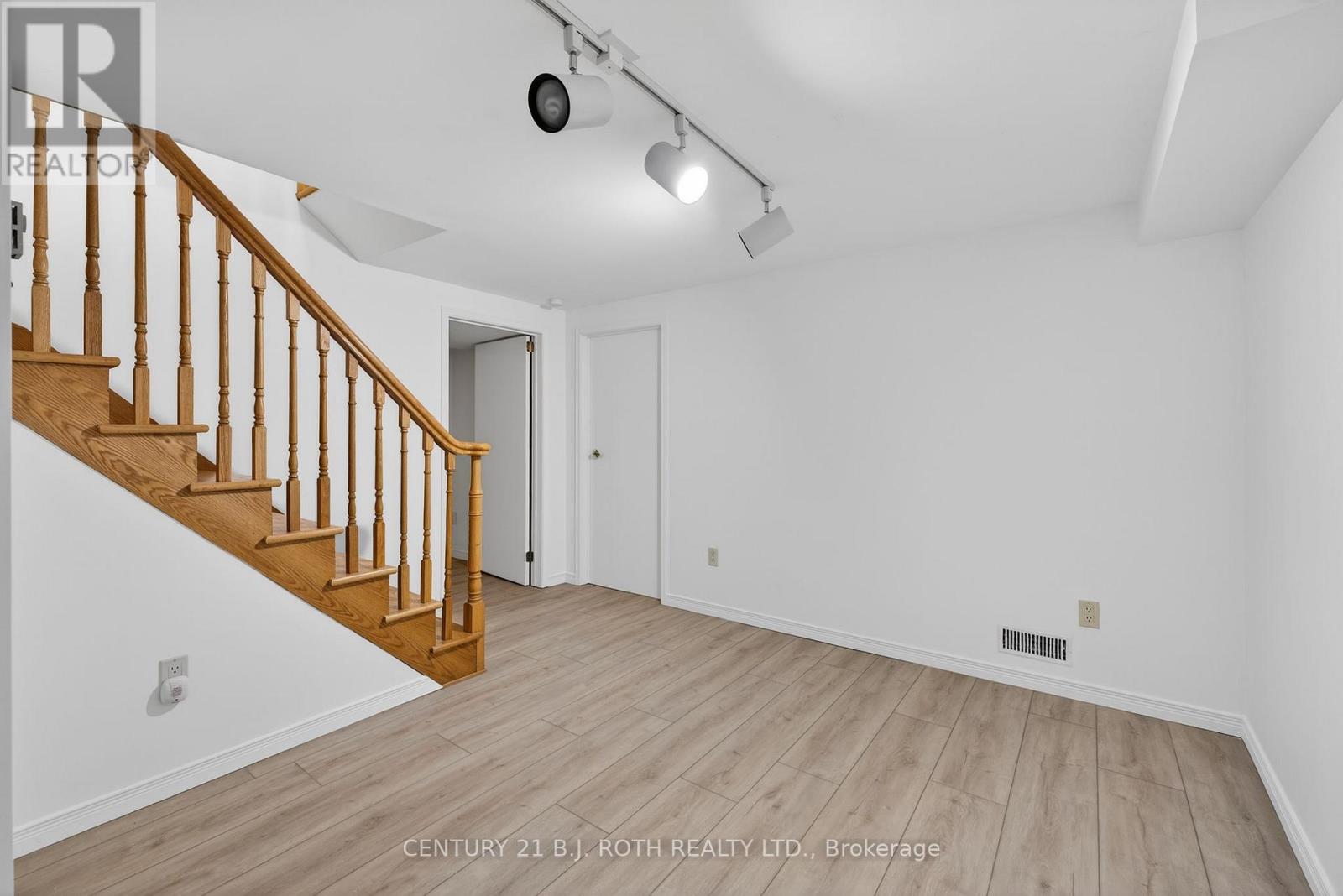 87 Tecumseth Pines Drive, New Tecumseth, Ontario  L0G 1W0 - Photo 33 - N12635262