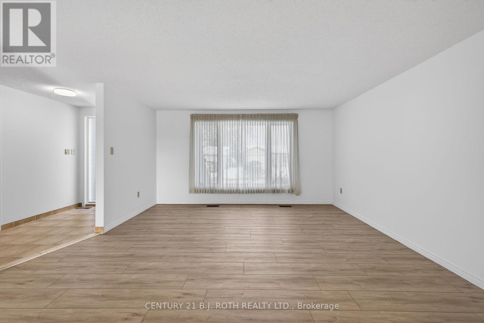 87 Tecumseth Pines Drive, New Tecumseth, Ontario  L0G 1W0 - Photo 7 - N12635262