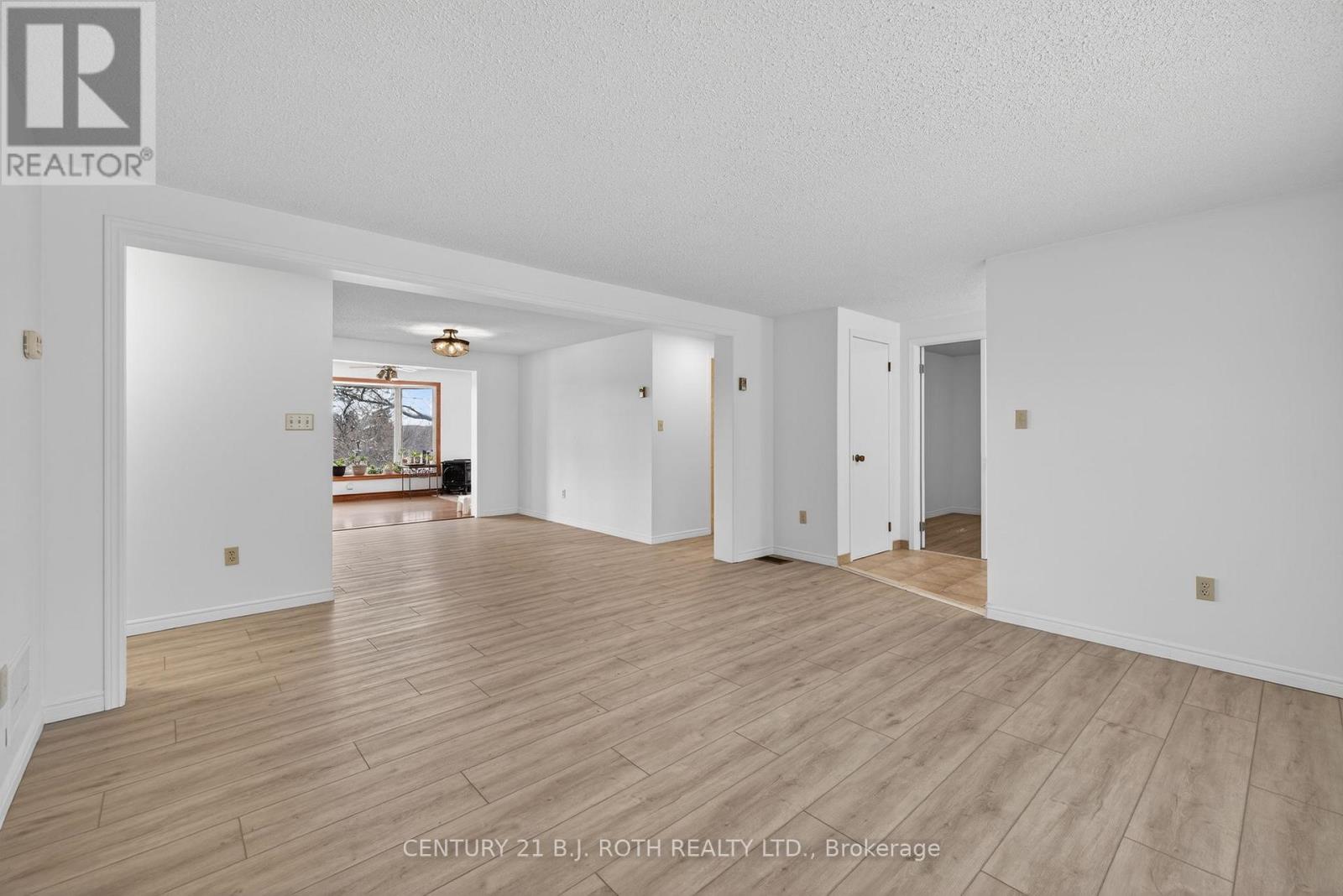 87 Tecumseth Pines Drive, New Tecumseth, Ontario  L0G 1W0 - Photo 8 - N12635262