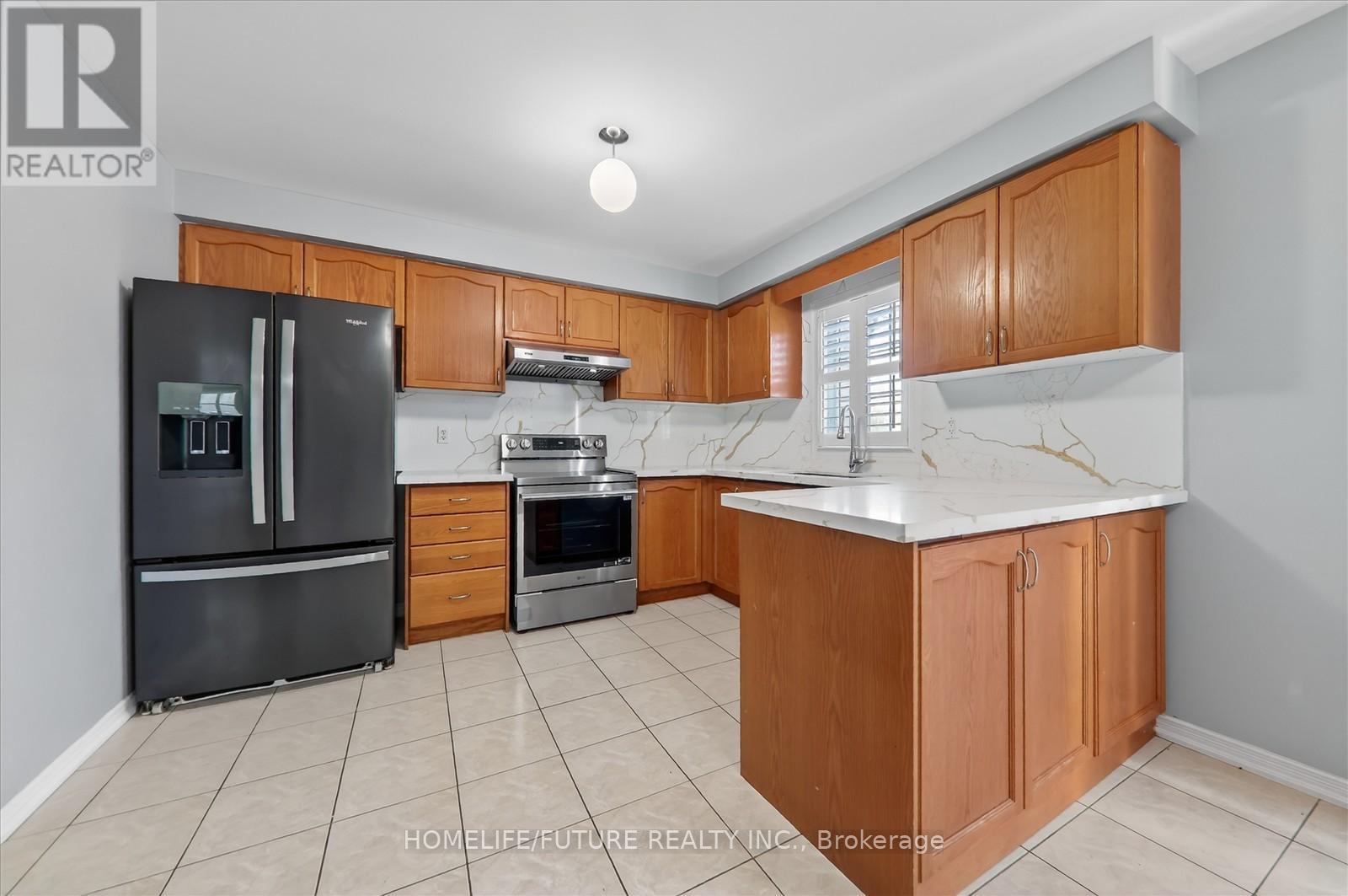 29 Riverplace Crescent, Brampton, Ontario  L6P 2N3 - Photo 11 - W12635268