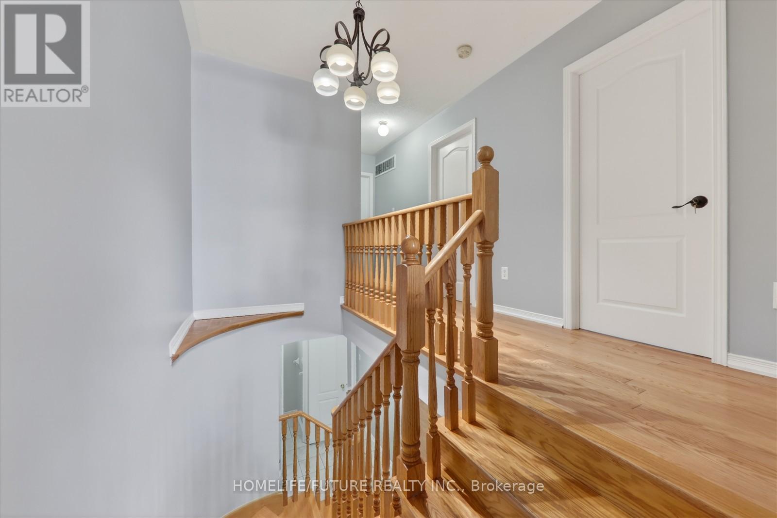 29 Riverplace Crescent, Brampton, Ontario  L6P 2N3 - Photo 18 - W12635268