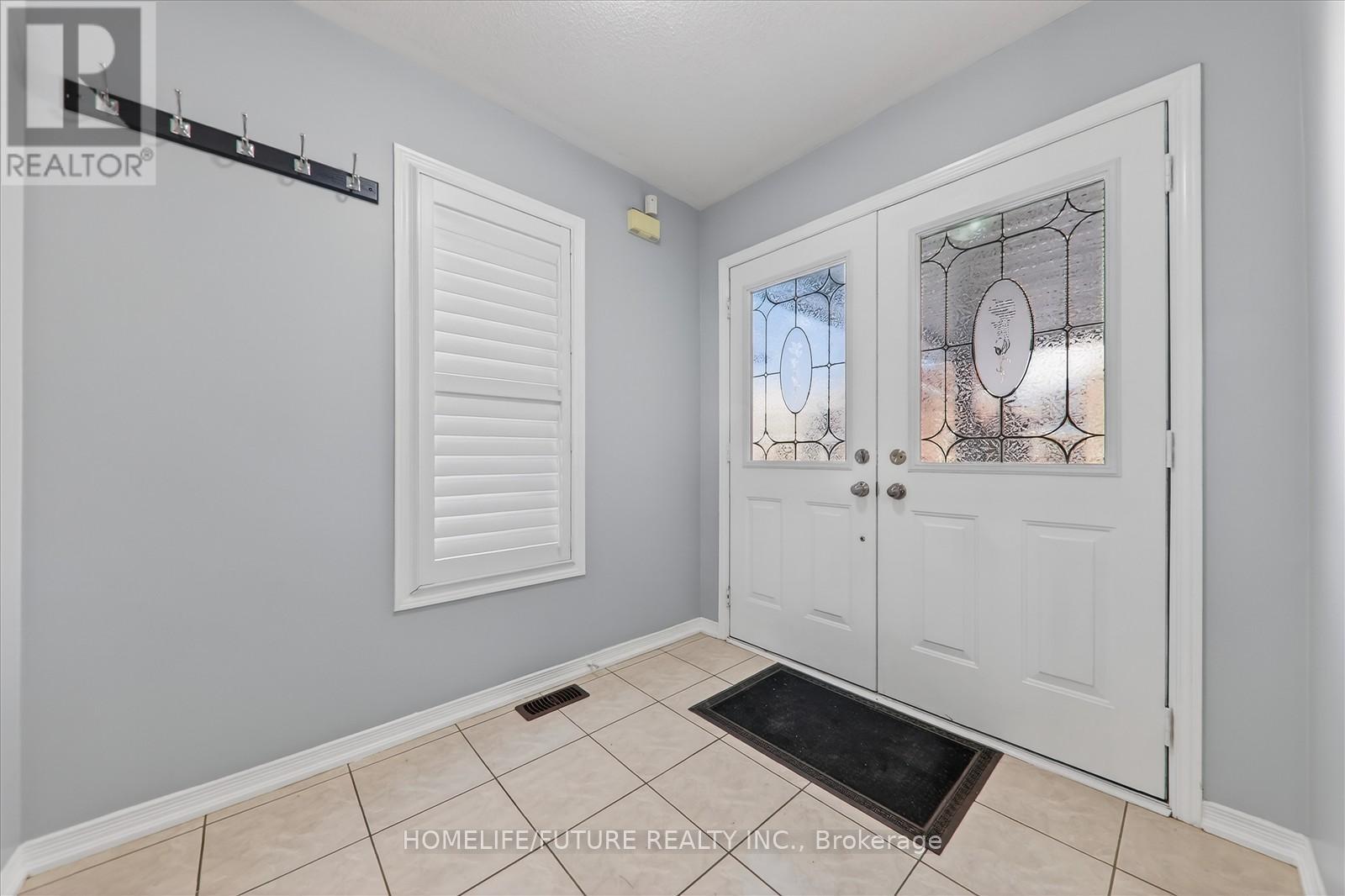 29 Riverplace Crescent, Brampton, Ontario  L6P 2N3 - Photo 6 - W12635268