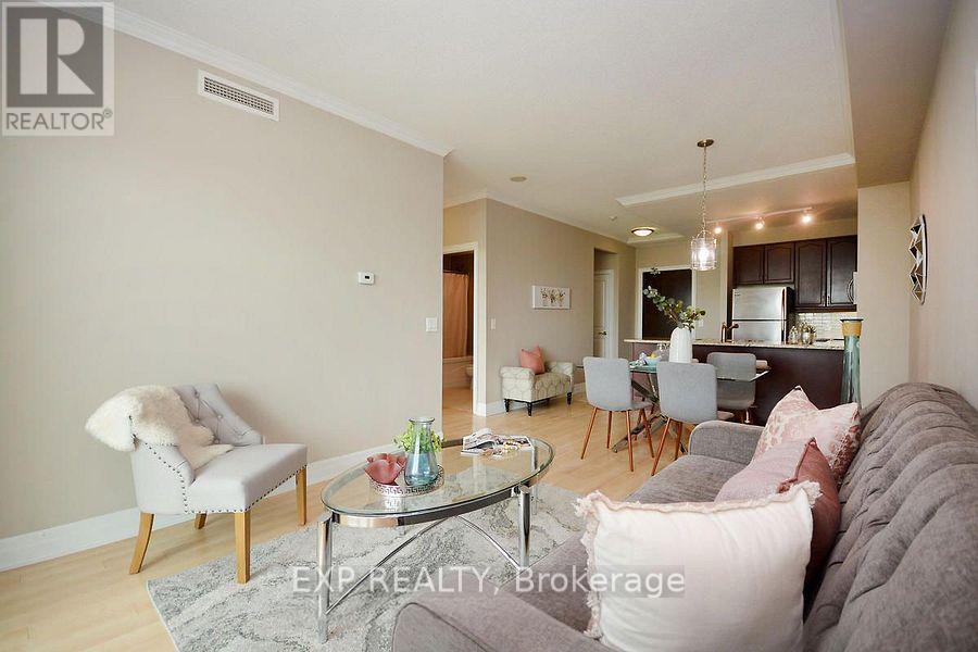 1007 - 100 John Street, Brampton, Ontario  L6W 0A8 - Photo 2 - W12635294