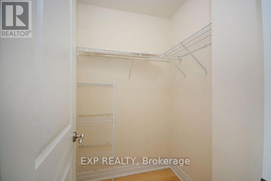 1007 - 100 John Street, Brampton, Ontario  L6W 0A8 - Photo 30 - W12635294