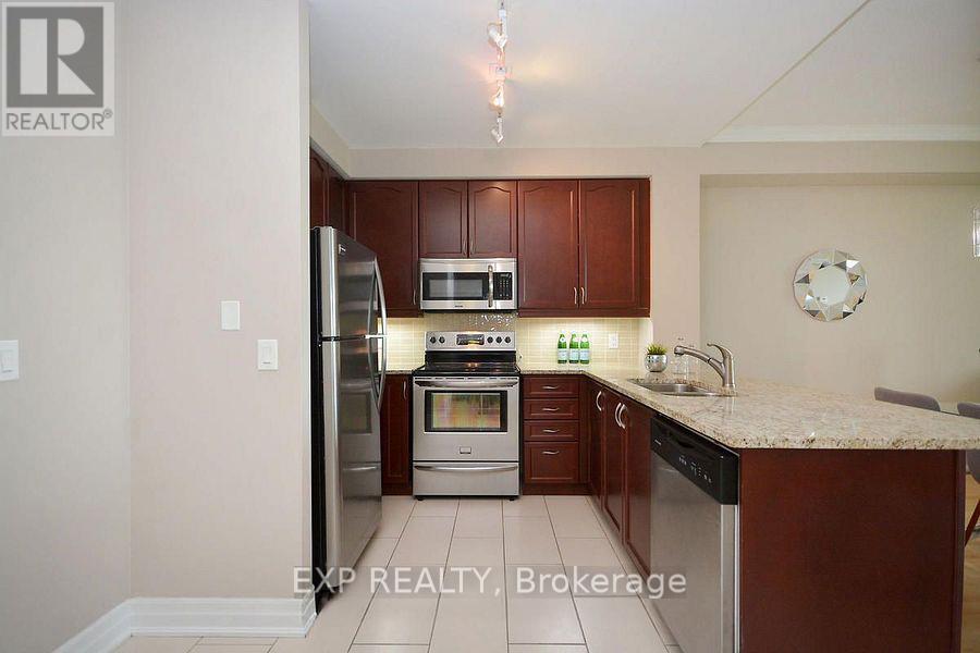 1007 - 100 John Street, Brampton, Ontario  L6W 0A8 - Photo 6 - W12635294