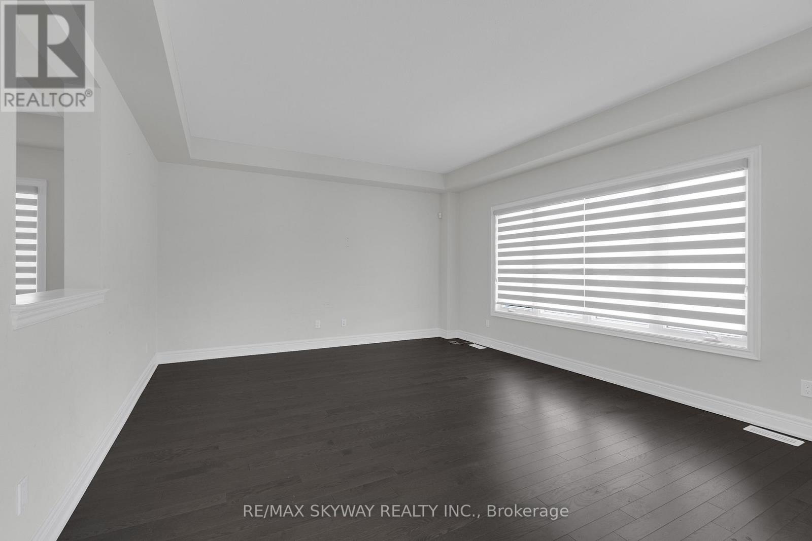 27 Monarch Street, Welland, Ontario  L3C 0E6 - Photo 20 - X12635242