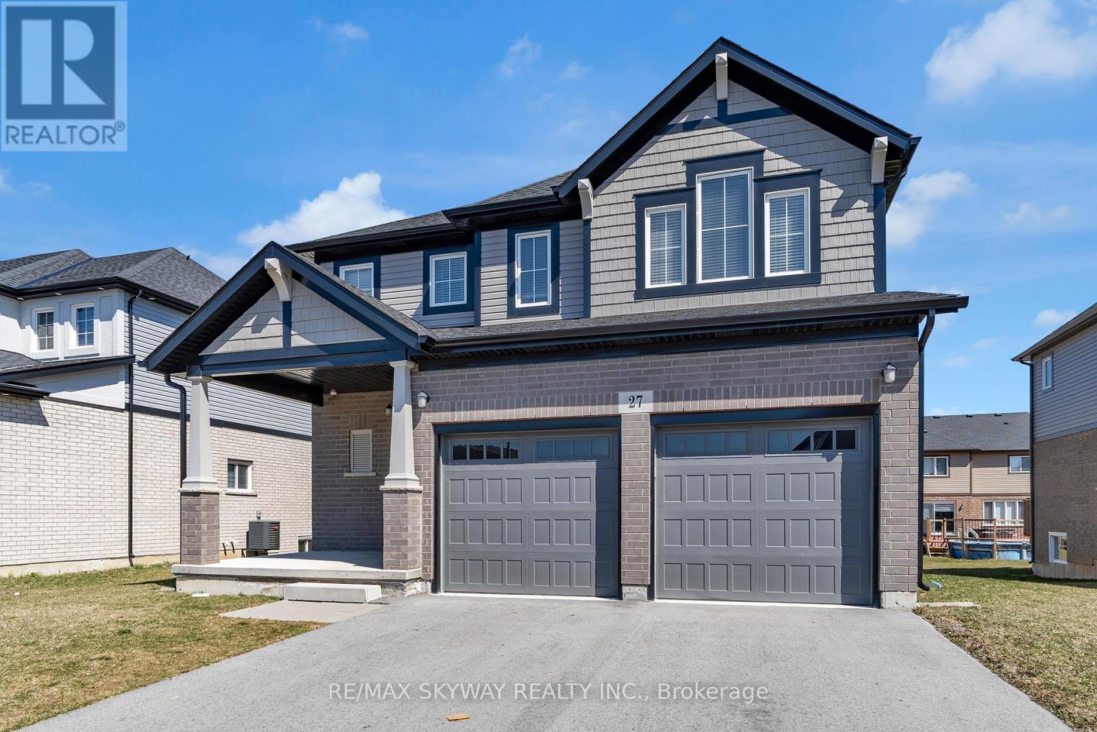 27 Monarch Street, Welland, Ontario  L3C 0E6 - Photo 4 - X12635242