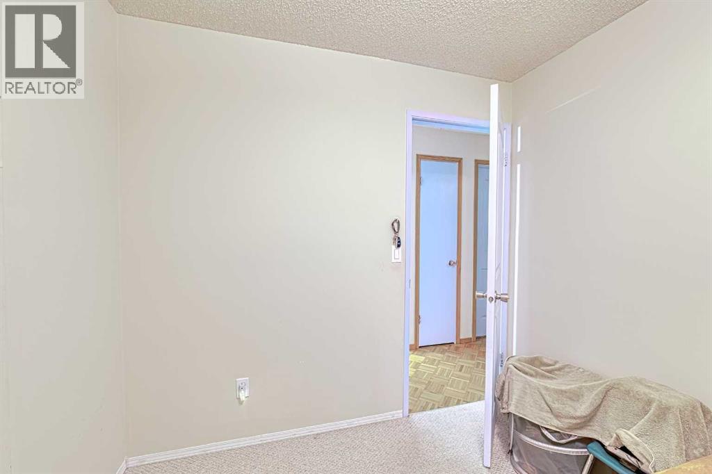 24 Shawmeadows Road Sw, Calgary, Alberta T2Y 1B2 - Photo 19 - A2275194