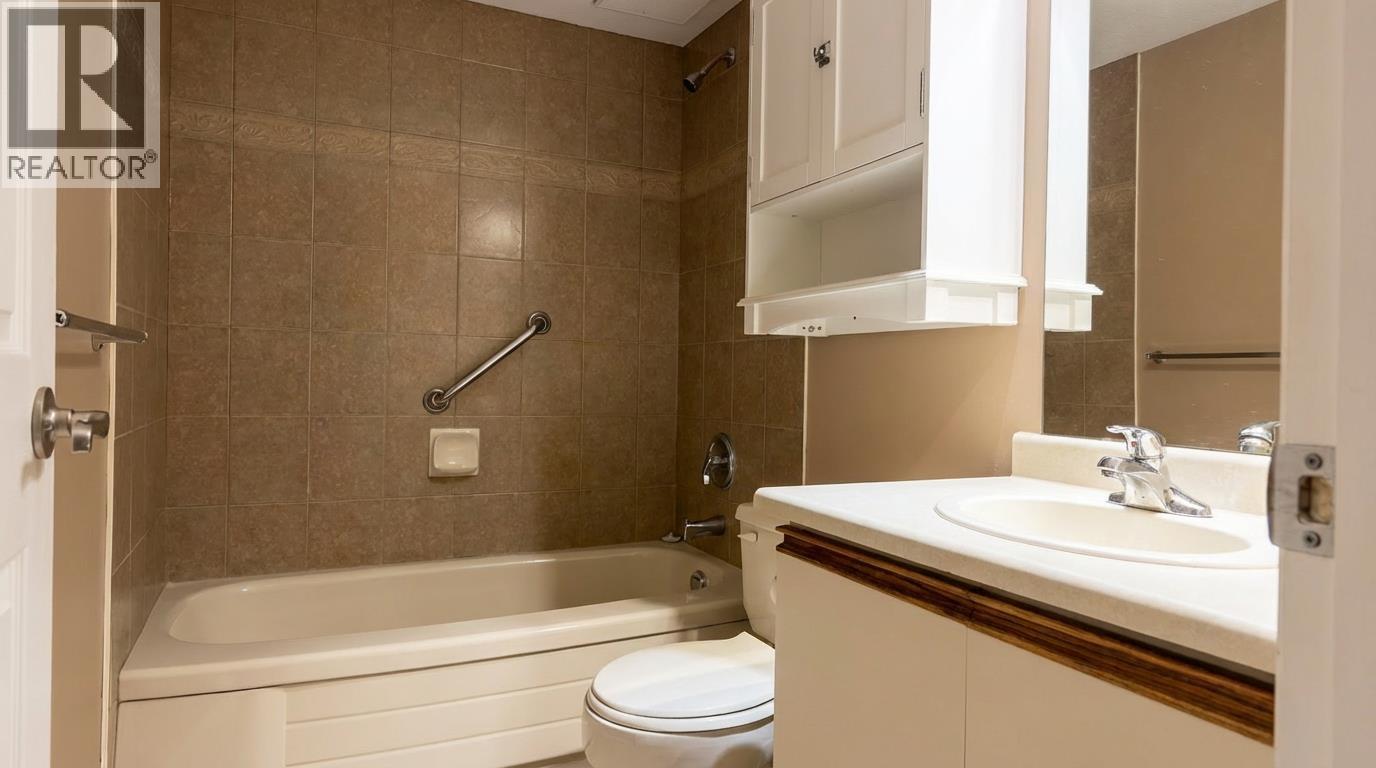 213 1195 Pipeline Road, Coquitlam, British Columbia  V3B 6J5 - Photo 8 - R3059403