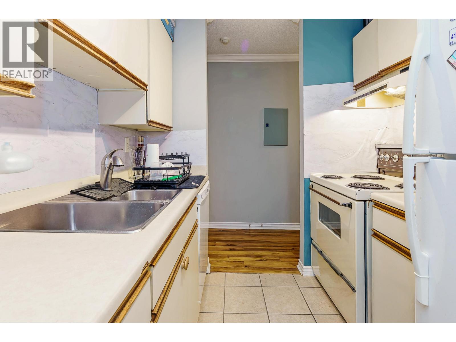 213 1195 Pipeline Road, Coquitlam, British Columbia  V3B 6J5 - Photo 3 - R3059403