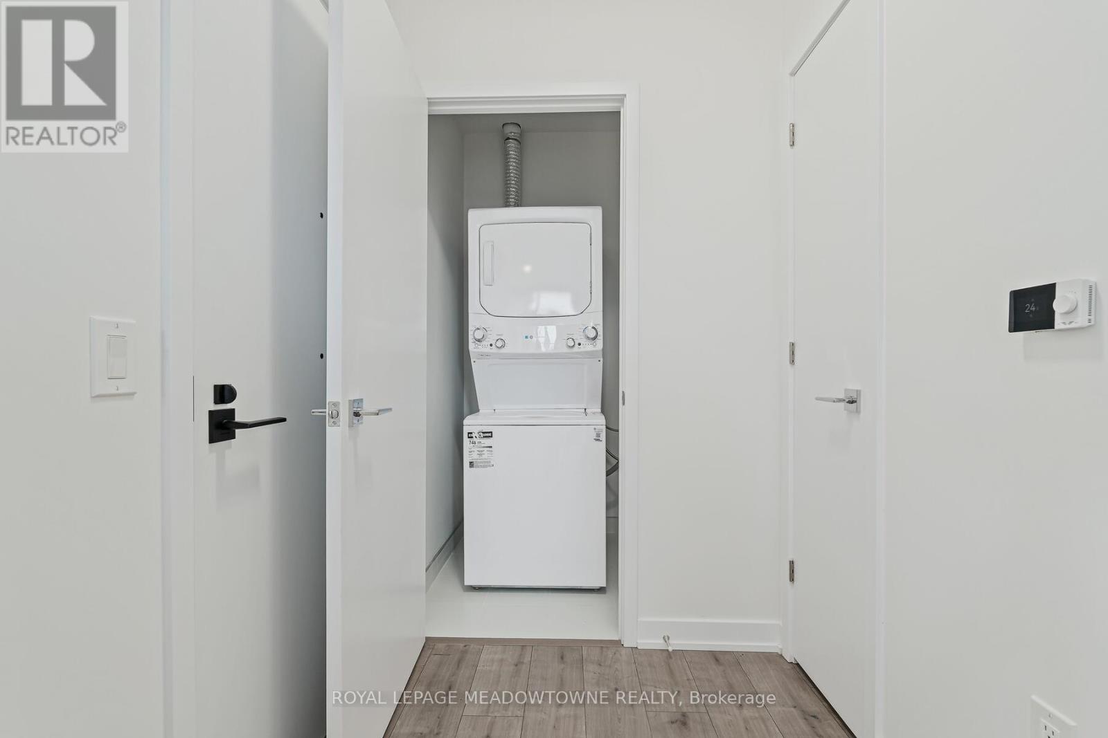 218 - 500 Plains Road, Burlington, Ontario  L7T 2E1 - Photo 25 - W12544092