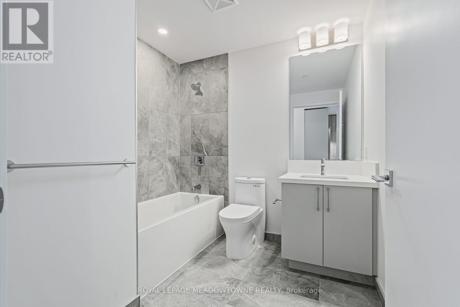 218 - 500 Plains Road, Burlington, Ontario  L7T 2E1 - Photo 23 - W12544092