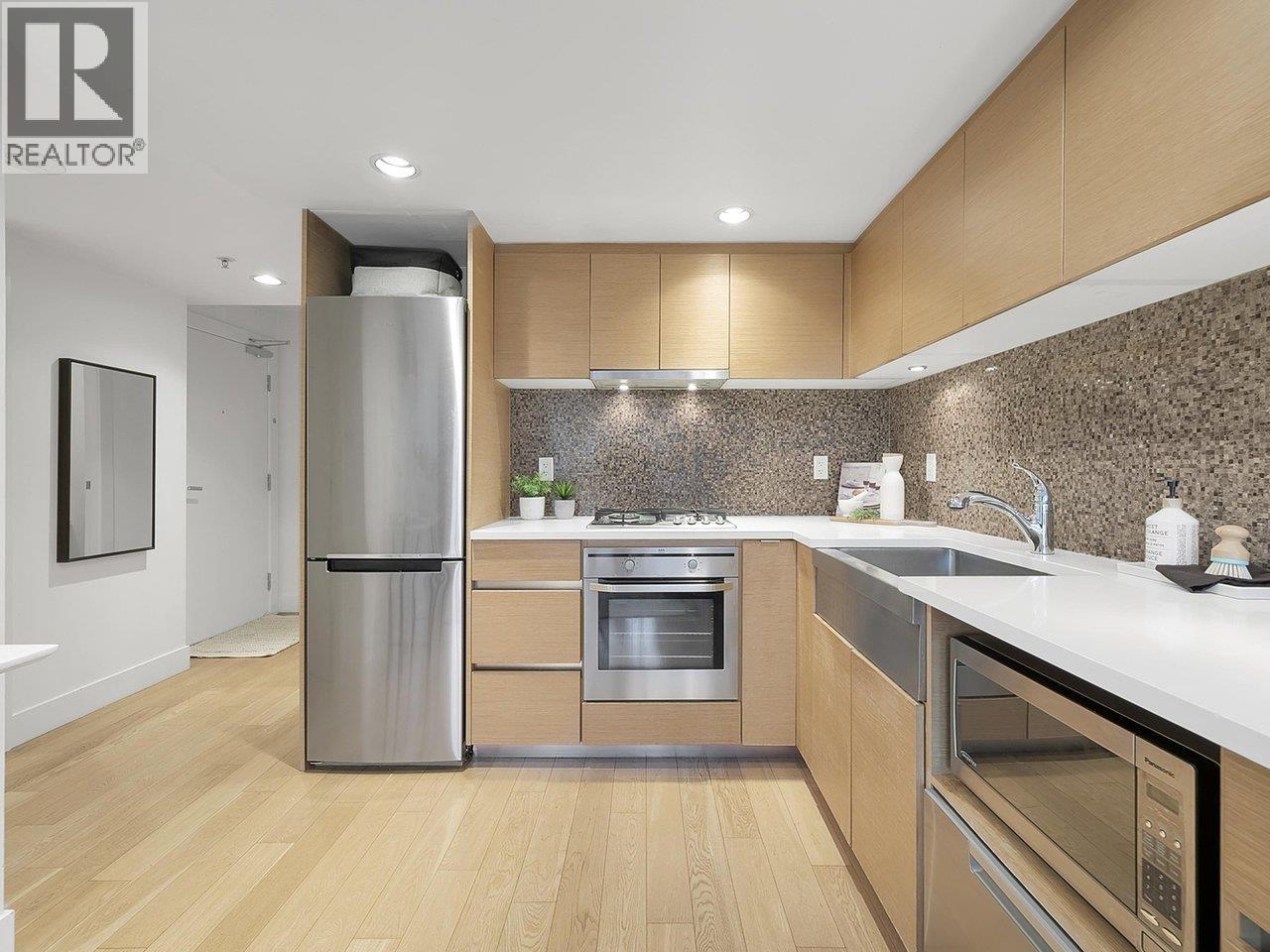 806 565 Smithe Street, Vancouver, British Columbia  V6B 0E4 - Photo 3 - R3074008