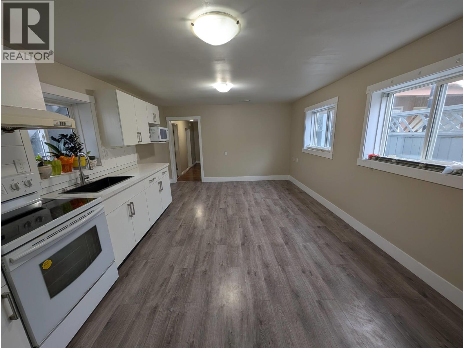 2bed 1xxx E 64 Avenue, Vancouver, British Columbia  V5X 2N8 - Photo 4 - R3074011